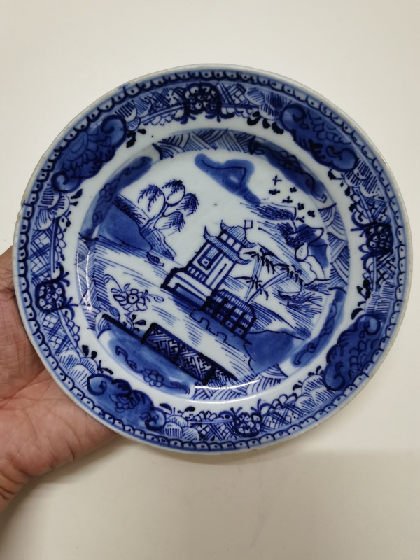 古玩轉賣樓臺亭閣山水紋青花盤拍賣，當前價格0元