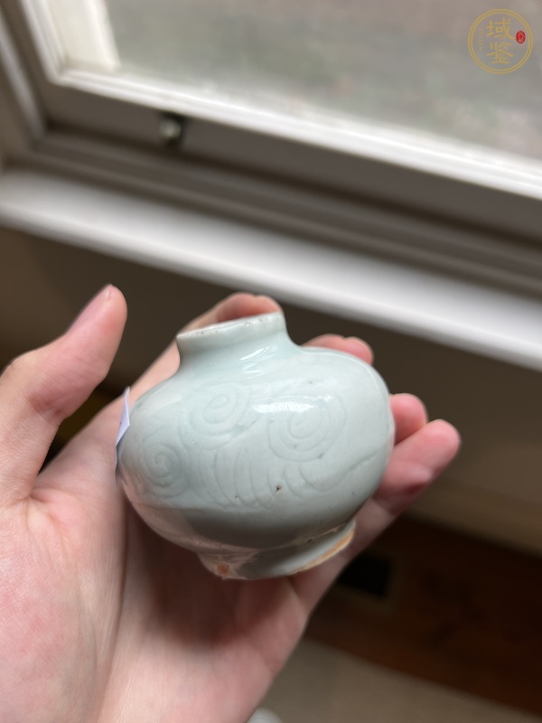 古玩明早期青釉暗刻小石榴尊真品鑒賞圖