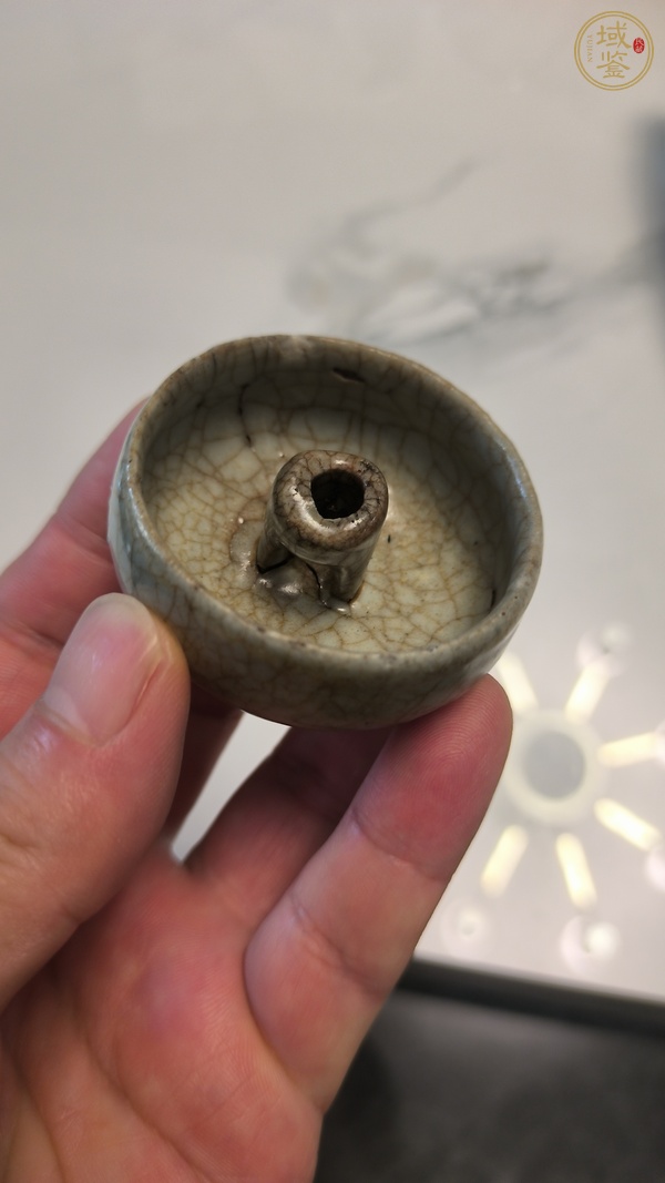 古玩陶瓷哥釉小油燈真品鑒賞圖