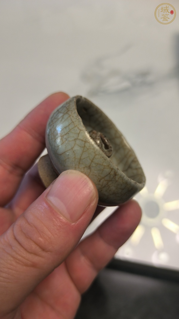 古玩陶瓷哥釉小油燈真品鑒賞圖