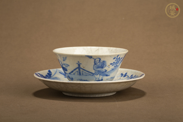 古玩清康熙·煨瓷青花人物故事紋杯碟一套真品鑒賞圖