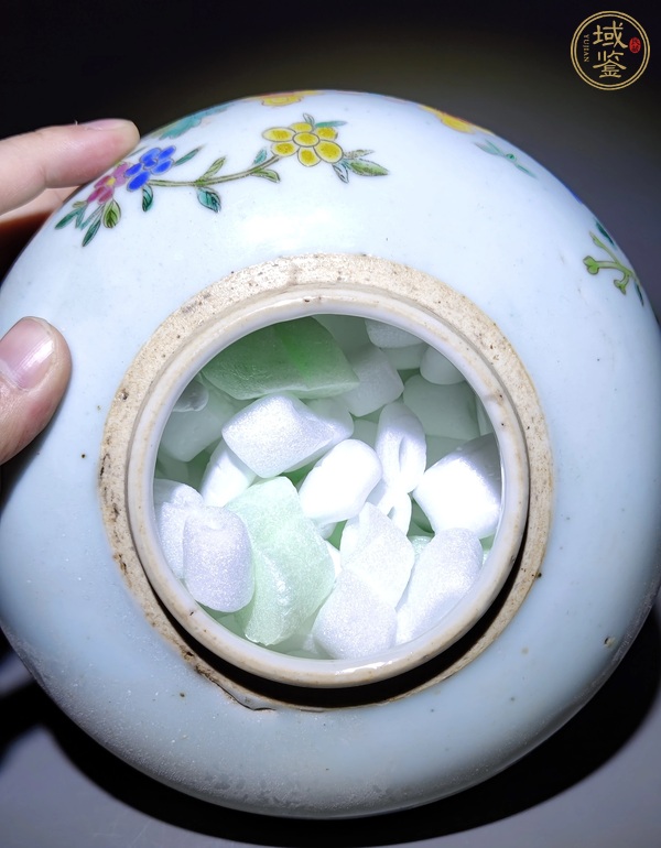 古玩陶瓷粉彩洞石花鳥罐（疑似后加彩）真品鑒賞圖