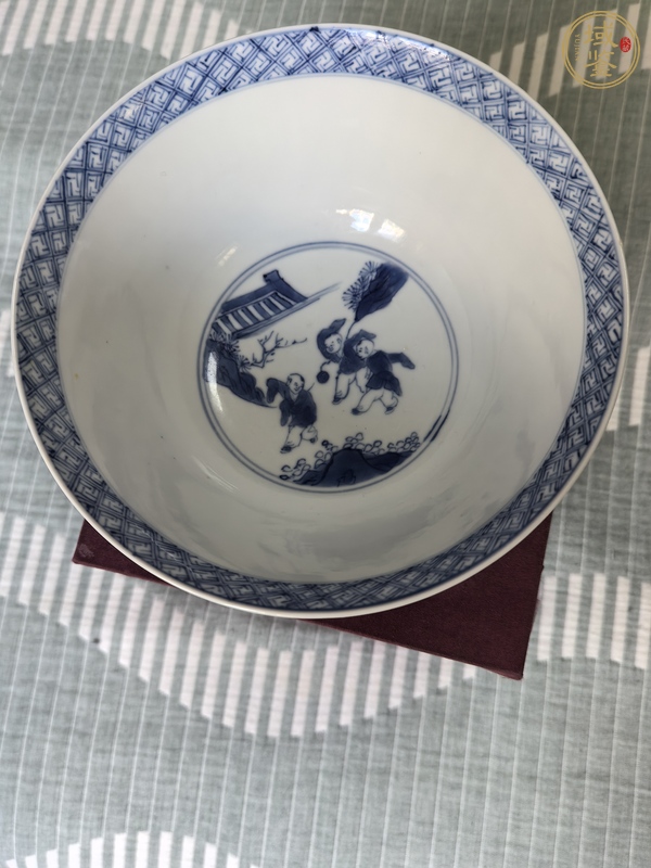 古玩陶瓷青花人物故事紋碗真品鑒賞圖