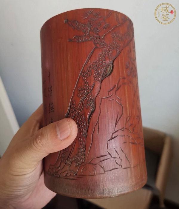 古玩雜項(xiàng)竹雕筆筒真品鑒賞圖
