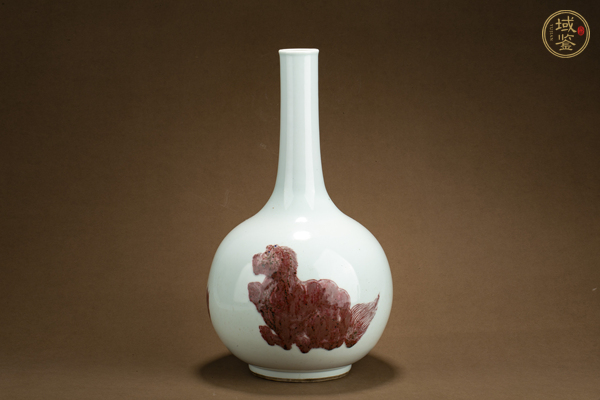 古玩清晚·青花釉里紅瑞獸紋長頸瓶真品鑒賞圖