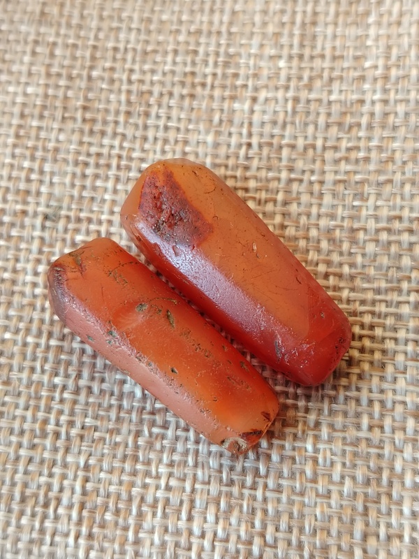 古玩玉器天然紅瑪瑙多棱珠2顆拍賣，當(dāng)前價(jià)格79元