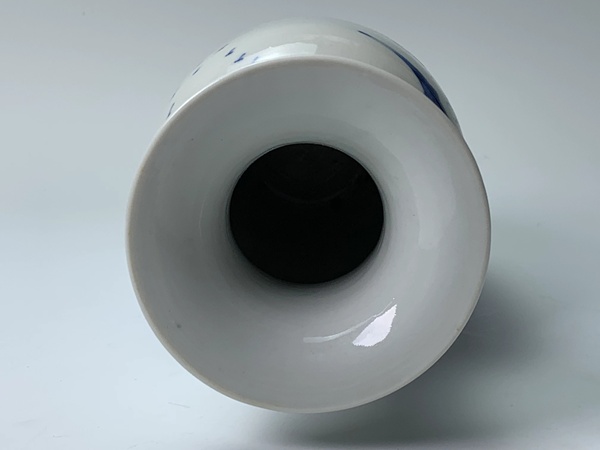 古玩陶瓷清晚期·青花山水風景紋羅漢瓶拍賣，當前價格188元