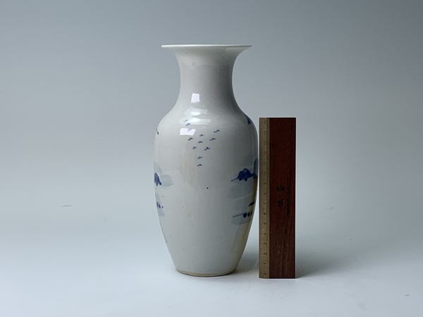 古玩陶瓷清晚期·青花山水風景紋羅漢瓶拍賣，當前價格188元