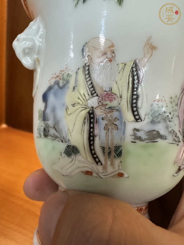 古玩陶瓷人物紋粉彩雙鋪首高足杯真品鑒賞圖
