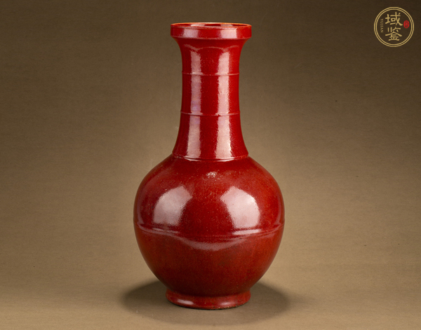 古玩清中晚·紅釉盤口瓶真品鑒賞圖