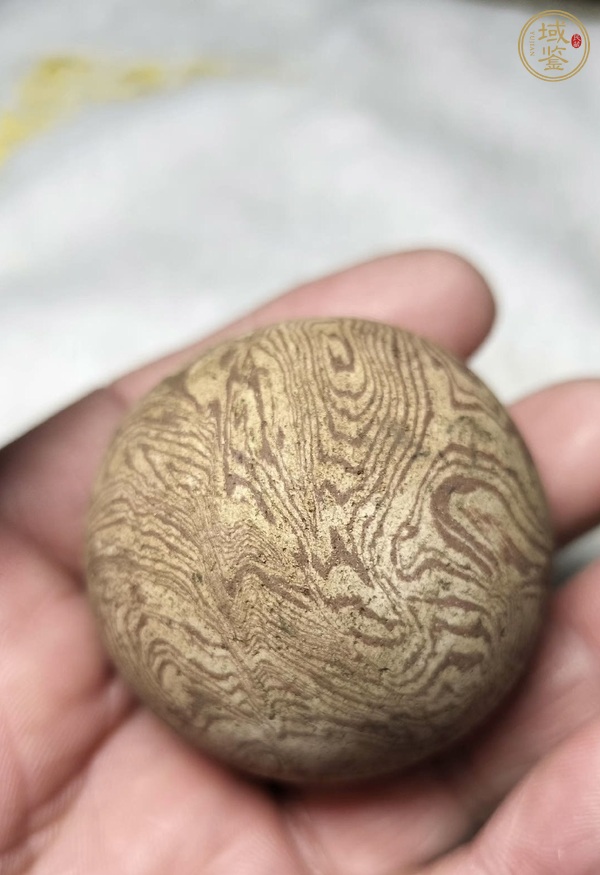 古玩陶瓷絞胎球真品鑒賞圖