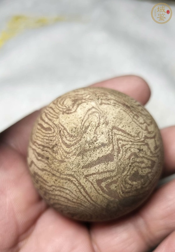 古玩陶瓷絞胎球真品鑒賞圖