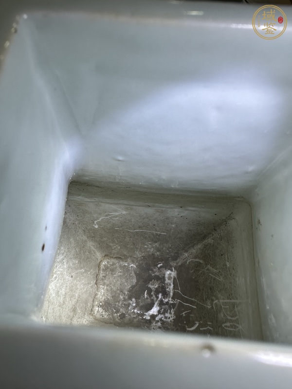 古玩陶瓷花鳥紋青花釉里紅貫耳瓶真品鑒賞圖