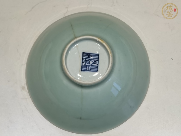 古玩陶瓷豆青釉碗真品鑒賞圖