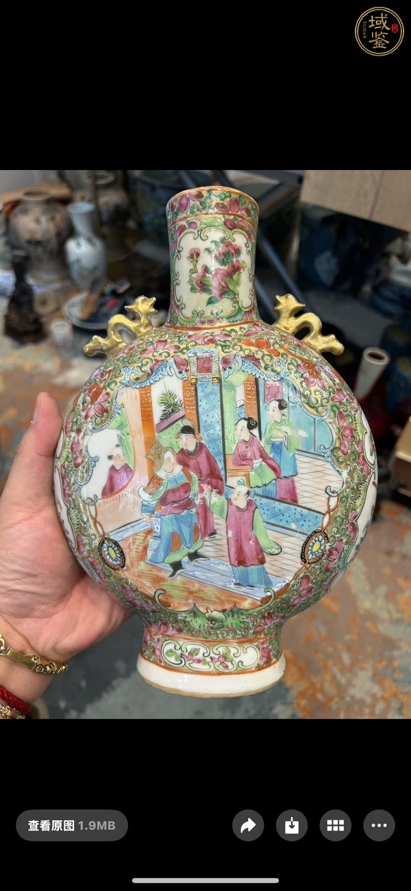 古玩人物紋廣彩抱月瓶真品鑒賞圖
