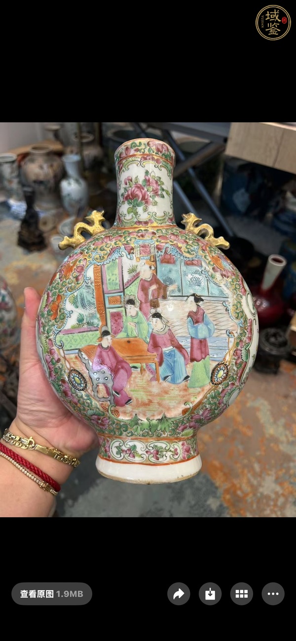 古玩陶瓷人物紋廣彩抱月瓶真品鑒賞圖