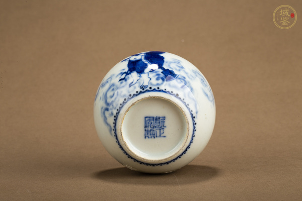 古玩陶瓷民國·青花羅漢圖水盂真品鑒賞圖