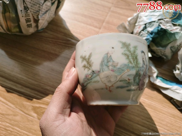 古玩陶瓷萬松茂造款人物紋蓋缸真品鑒賞圖