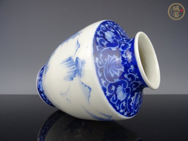 古玩陶瓷山水紋青花瓶真品鑒賞圖