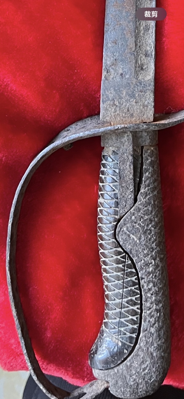古玩雜項(xiàng)軍刀拍賣，當(dāng)前價(jià)格3000元