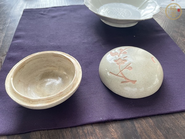 古玩陶瓷吉州窯月影梅粉盒真品鑒賞圖