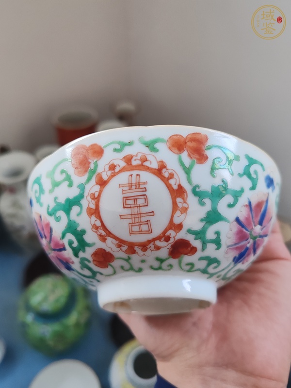 古玩陶瓷粉彩花卉喜字紋碗真品鑒賞圖