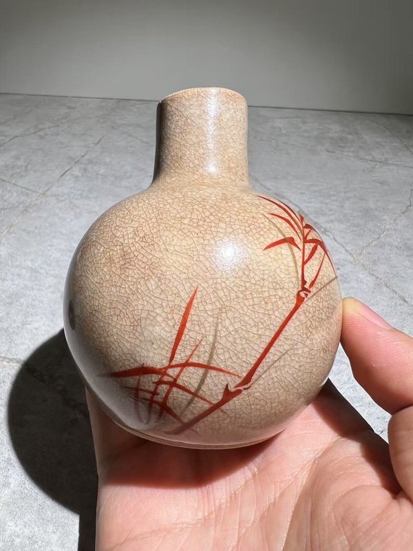古玩陶瓷（收藏精美）哥釉礬紅彩花卉紋膽瓶（膽瓶檔次高有不錯(cuò)收藏價(jià)值）拍賣，當(dāng)前價(jià)格0元