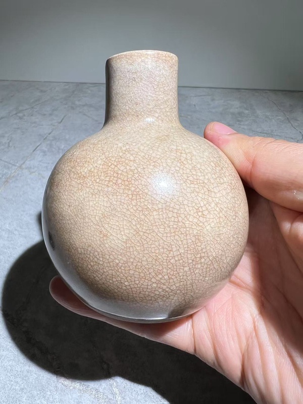 古玩陶瓷（收藏精美）哥釉礬紅彩花卉紋膽瓶（膽瓶檔次高有不錯(cuò)收藏價(jià)值）拍賣，當(dāng)前價(jià)格0元