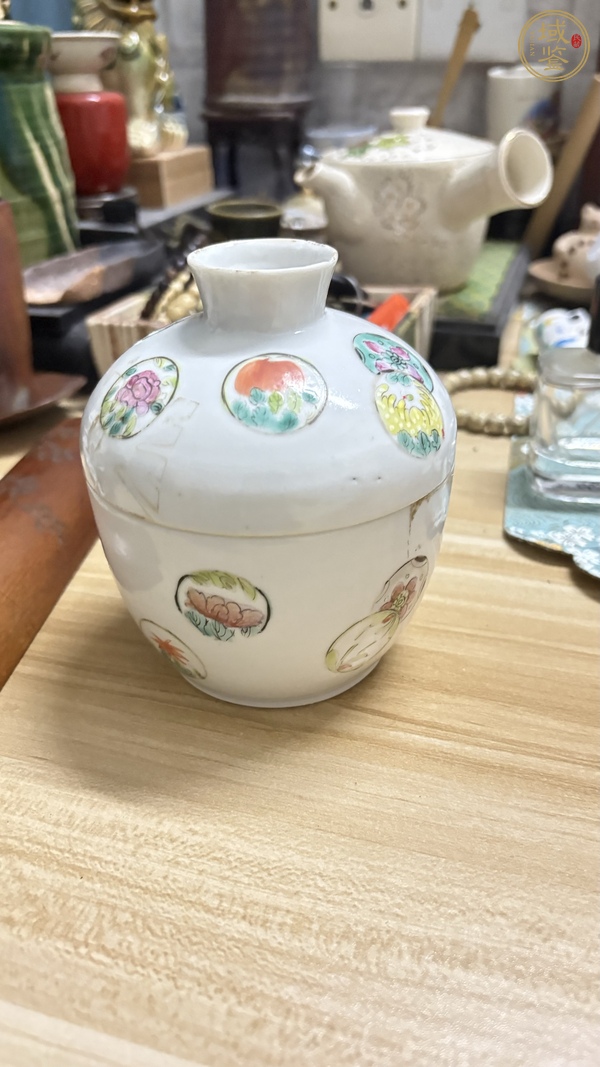 古玩陶瓷皮球花青花蓋缸真品鑒賞圖