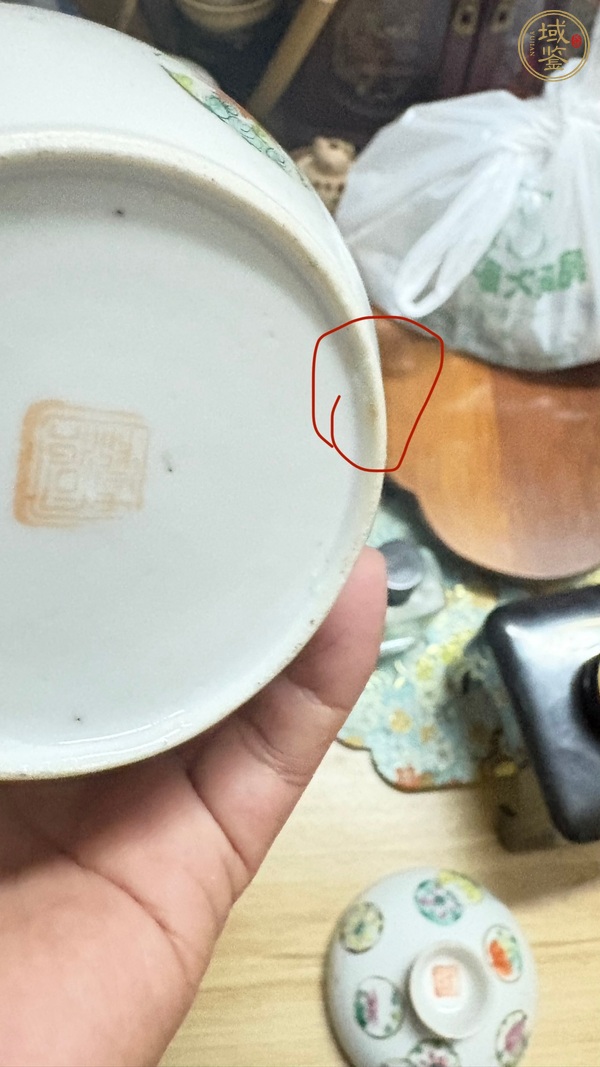古玩陶瓷皮球花青花蓋缸真品鑒賞圖