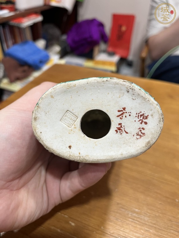 古玩陶瓷白釉觀音菩薩造像真品鑒賞圖