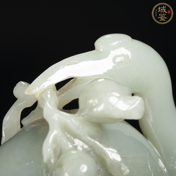 古玩玉器和田玉雕“鵝銜壽桃”擺件真品鑒賞圖