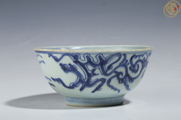 古玩陶瓷青花夔龍紋茶碗真品鑒賞圖