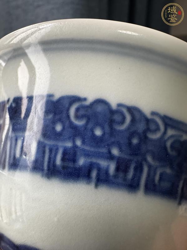 古玩陶瓷青花夔龍紋蓋碗真品鑒賞圖