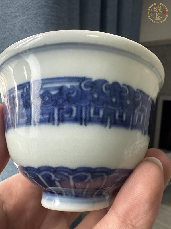 古玩陶瓷青花夔龍紋蓋碗真品鑒賞圖