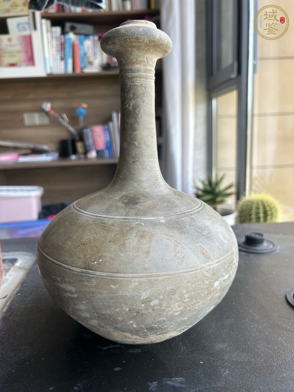 古玩陶瓷弦紋長頸蒜頭瓶真品鑒賞圖