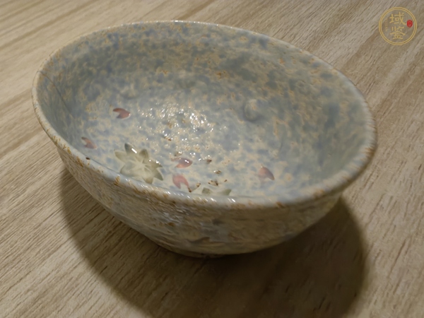 古玩陶瓷藍彩茶碗真品鑒賞圖