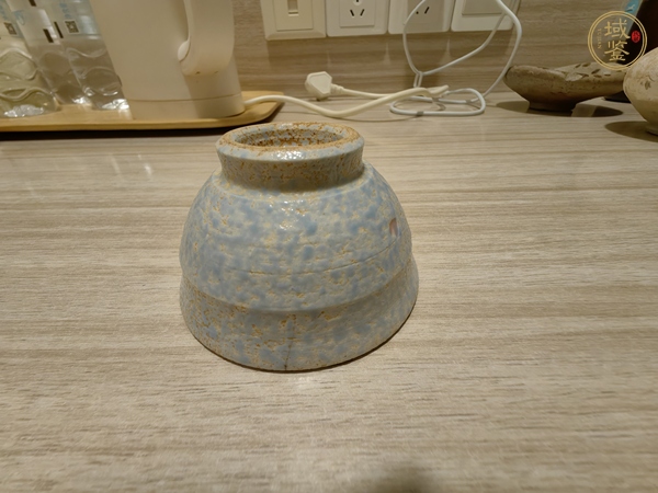 古玩陶瓷藍彩茶碗真品鑒賞圖
