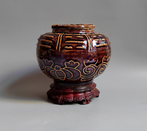古玩轉(zhuǎn)賣晚清民國印花八卦紋褐釉茶葉罐拍賣，當(dāng)前價(jià)格0元
