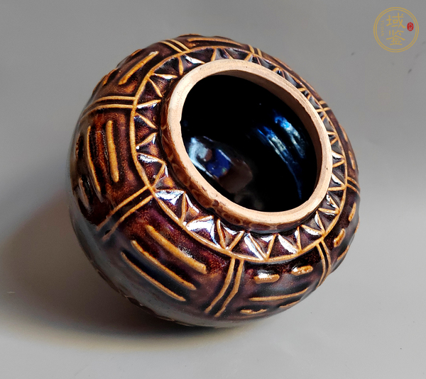 古玩陶瓷褐釉茶葉罐真品鑒賞圖