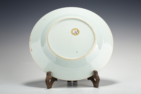 古玩陶瓷清乾隆·粉彩花卉紋折沿盤一對(duì)拍賣，當(dāng)前價(jià)格0元