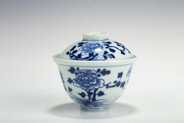 古玩嚴選清中·青花富貴花開紋蓋碗拍賣，當前價格3990元