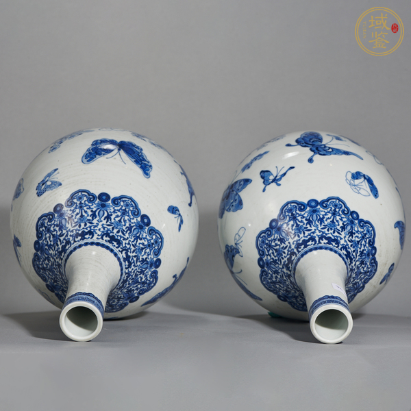 古玩陶瓷粉彩花卉蝴蝶紋膽瓶一對(duì)真品鑒賞圖