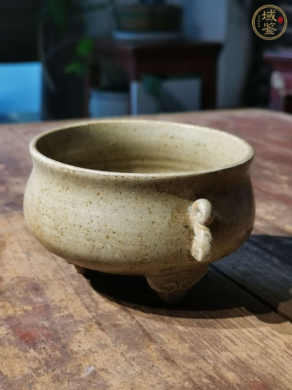 古玩陶瓷三足爐真品鑒賞圖