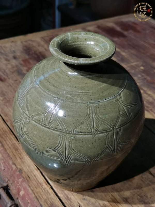 古玩陶瓷青瓷尊真品鑒賞圖