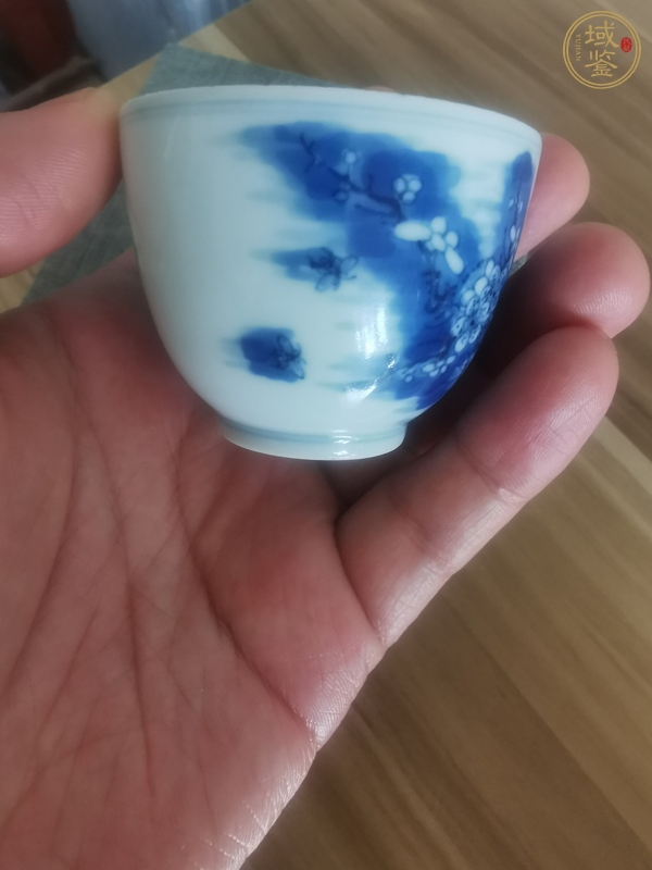 古玩陶瓷青花留白冰梅紋杯真品鑒賞圖