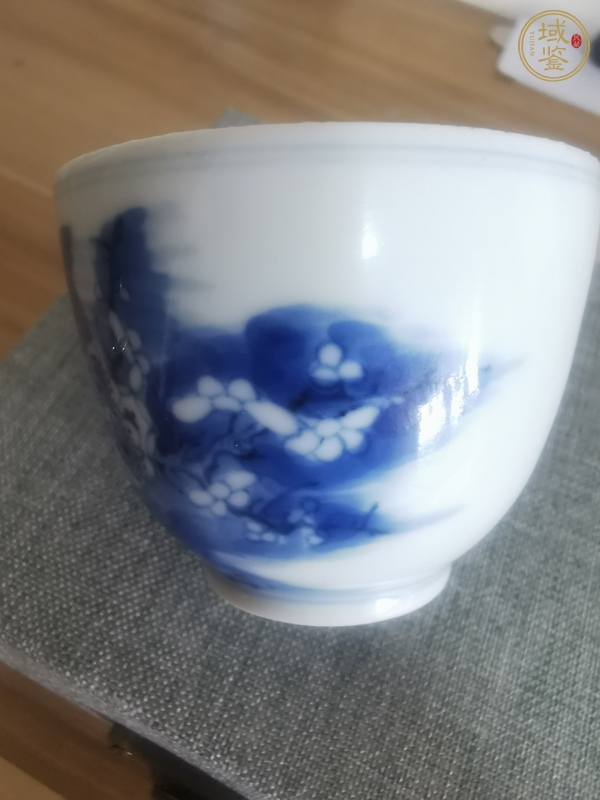 古玩陶瓷青花留白冰梅紋杯真品鑒賞圖