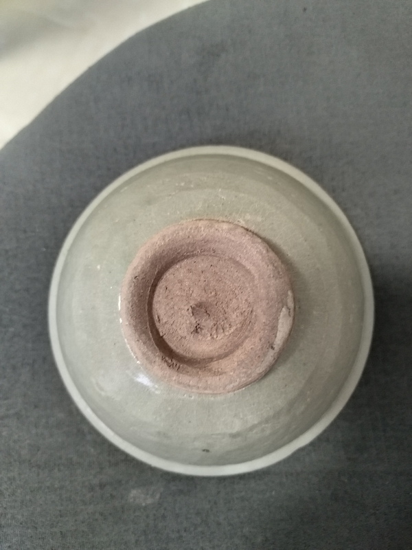 古玩陶瓷龍泉青瓷唇口碗拍賣，當(dāng)前價(jià)格900元