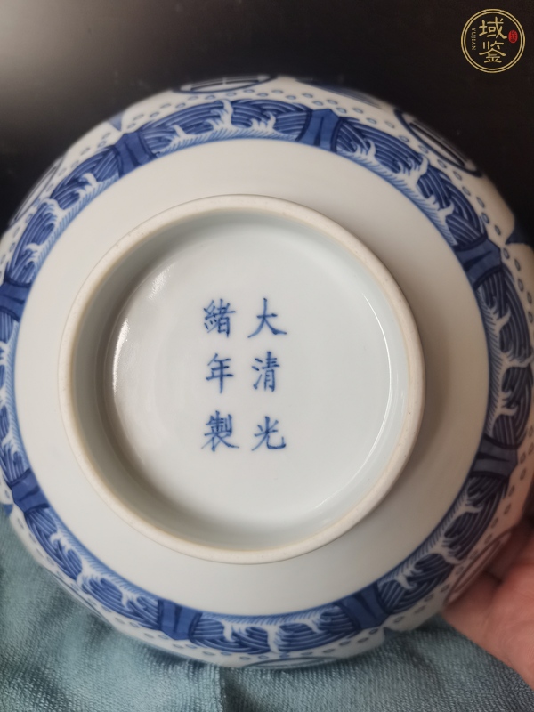古玩陶瓷青花云鶴八卦碗真品鑒賞圖