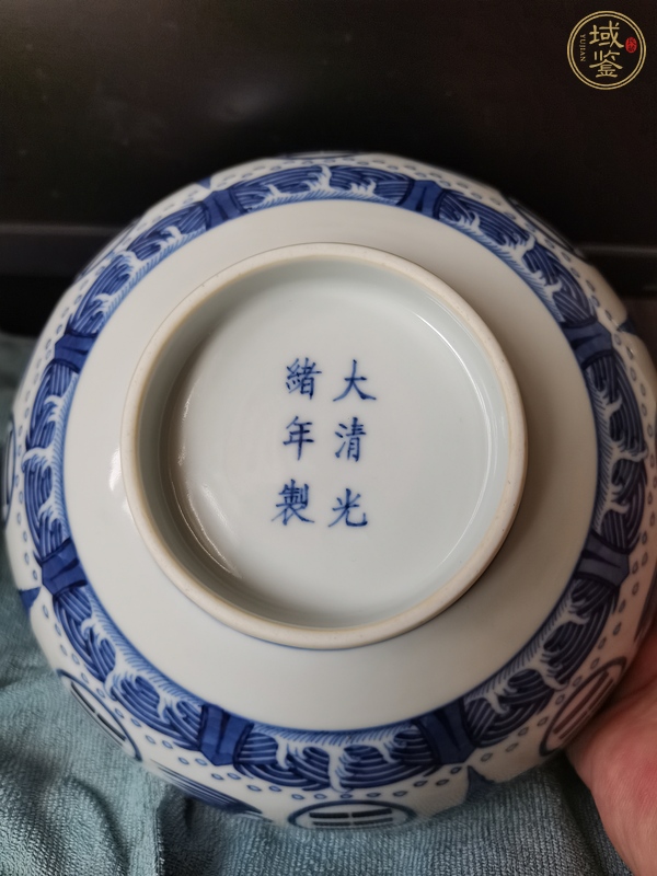 古玩陶瓷青花云鶴八卦碗真品鑒賞圖